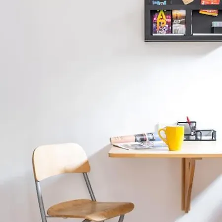 Vintage Style Cozy Downtown Apartment. Budapeste